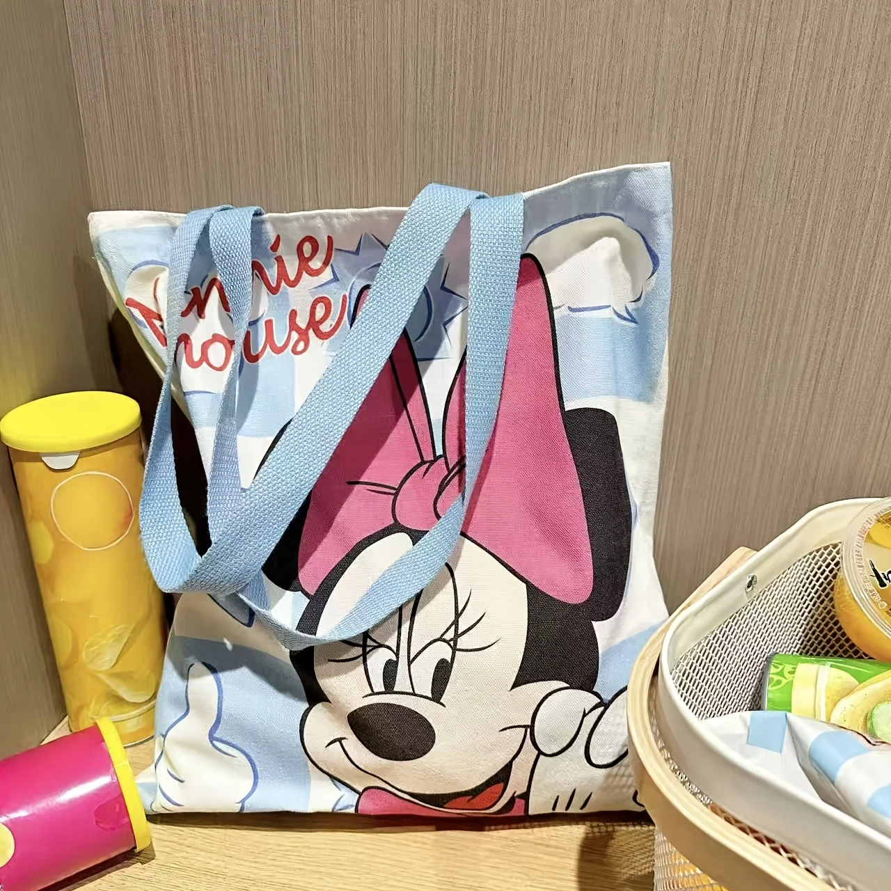 Kitchen Gadgets Organizer - ディズニーのミッキーとミニーのイラストが描かれた、大容量の収納バッグ1個。整理整頓に最適で、家庭やキッチンでの収納に適しています。